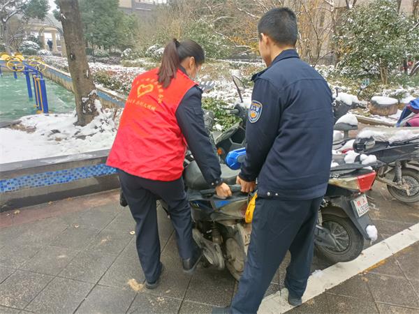 县公安局：组织青年志愿者开展联点共建志愿者服务活动  (1).jpg