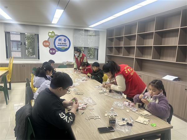 肥东经开区三十埠社区：童心探科学 科普助成长2.jpg