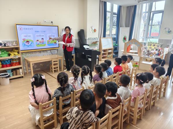 三十埠社区：防溺水宣传走进幼儿园2.jpg