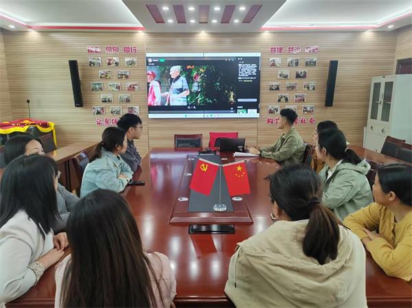 镇南社区.jpg 镇南社区.jpg