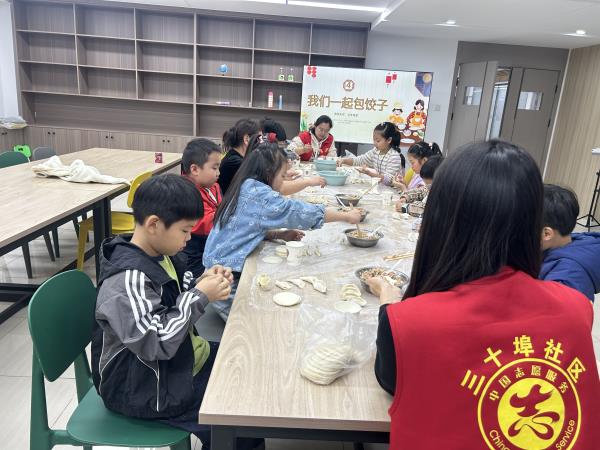 肥东经开区三十埠社区:立冬包饺子 民俗润童心2.jpg 肥东经开区三十埠社区:立冬包饺子 民俗润童心2.jpg