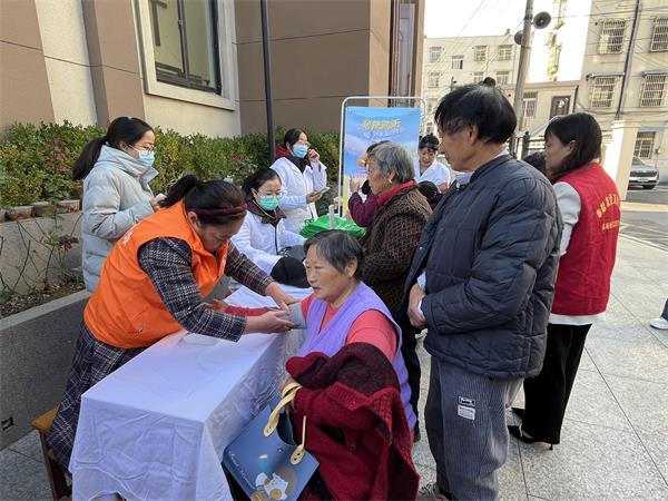 镇南.jpg 镇南.jpg