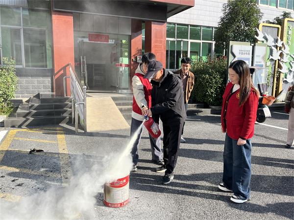 微信图片_20251112095103_260_186.jpg 微信图片_20251112095103_260_186.jpg