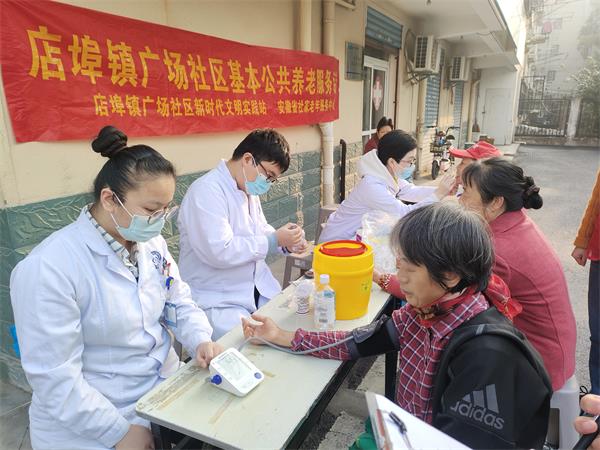 广场2.jpg 广场2.jpg