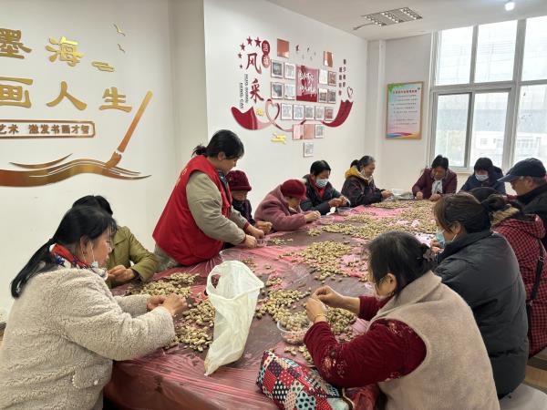 广场.jpg 广场.jpg