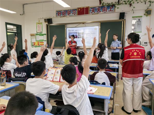 对河.jpg