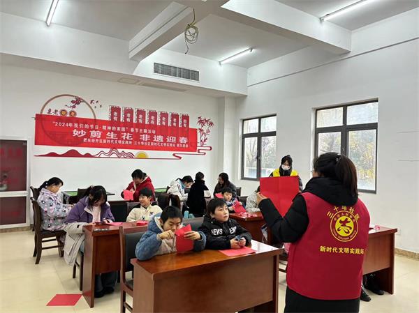 三十埠社区：妙剪生花  非遗迎春1.jpg