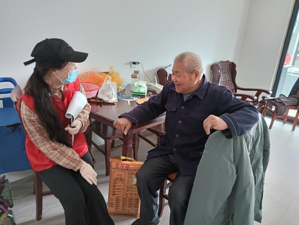 三十埠社区：春风送暖  关爱特殊群体2.jpg