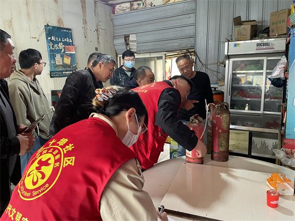 三十埠社区：全面开展消防安全大排查大起底大整治2.jpg