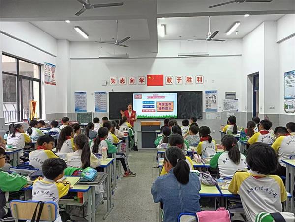 三十埠社区：社校联动  防“溺”于未然1.jpg