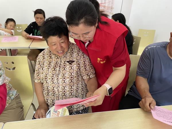 肥东经开区三十埠社区：拒绝升学谢师宴 树立文明新风尚2.jpg
