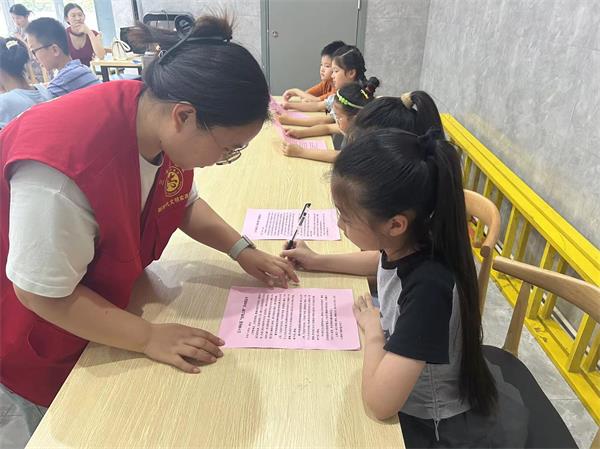 肥东经开区三十埠社区：健康文明上网 拒绝网络沉迷3.jpg