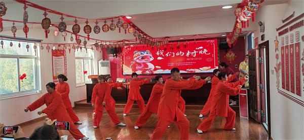 巾帼队表演《八法十三式》.jpg