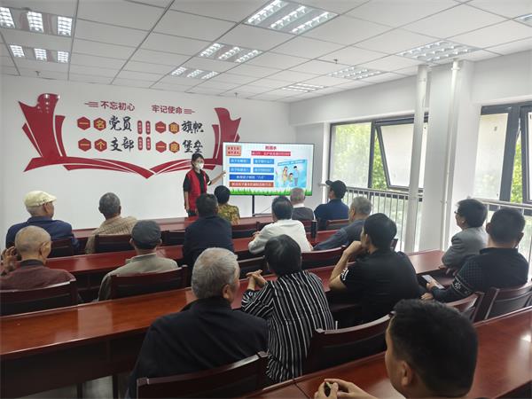 三十埠社区：开展防溺水安全知识讲座2.jpg