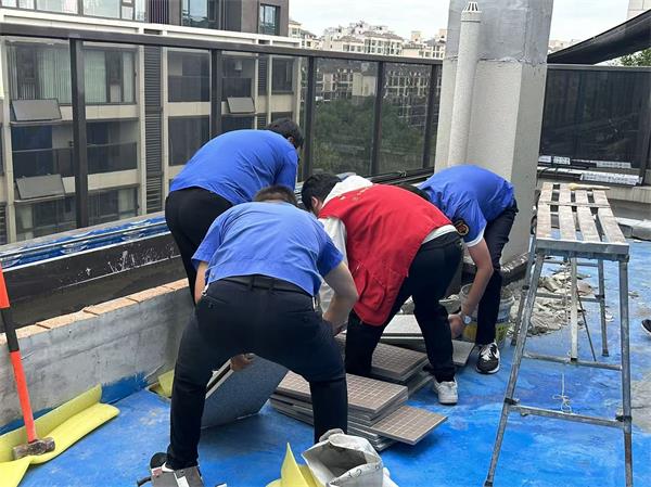肥东经开区三十埠社区：聚焦微隐患 精治护平安1.jpg