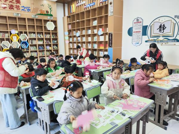 新春奋进正当时 文明实践“马”力足