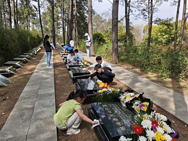 清明更显“气清景明”