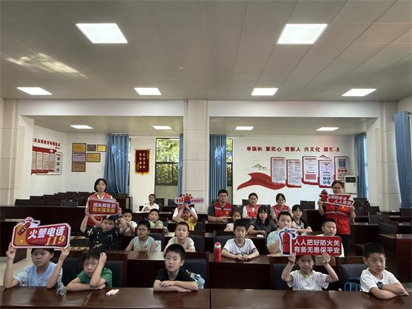 对河2.jpg 对河2.jpg