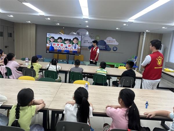肥东经开区三十埠社区：青春拒诈 安全“童”行2.jpg